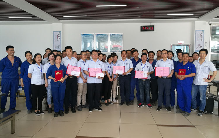 尊龙凯时特瓷乐成举行企业治理知识角逐活动